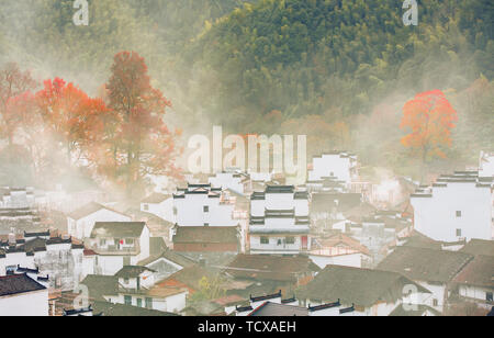 Morgen Song des alten Dorfes, in Shicheng, Wuyuan, Provinz Jiangxi, gefilmt am 20. November 2018 Stockfoto