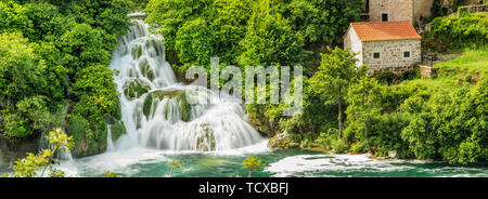 Mühle am Wasserfälle Skradinski Buk, Krka Nationalpark, Dalmatien, Kroatien, Europa Stockfoto