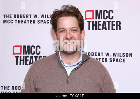 Öffnung Nacht des Blocks an der Robert W. Wilson MCC Theater Platz - Ankünfte. Mit: Andrew Kober Wo: New York, New York, United States Wenn: 10. Mai 2019 Credit: Joseph Marzullo/WENN.com Stockfoto