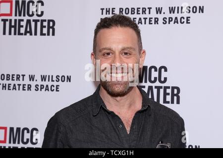 Öffnung Nacht des Blocks an der Robert W. Wilson MCC Theater Platz - Ankünfte. Mit: Matt Rauch Wo: New York, New York, United States Wenn: 10. Mai 2019 Credit: Joseph Marzullo/WENN.com Stockfoto