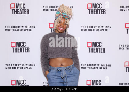 Öffnung Nacht des Blocks an der Robert W. Wilson MCC Theater Platz - Ankünfte. Mit: Ari Groover Wo: New York, New York, United States Wenn: 10. Mai 2019 Credit: Joseph Marzullo/WENN.com Stockfoto