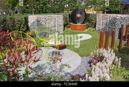 Die psychische Gesundheit Garten, von Jo Manfredi-Hamer Gartengestaltung im Frühjahr Harrogate Flower Show 2019-Gold ausgezeichnet Stockfoto