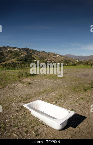 Badewanne auf der Spitze eines Berges in Almunecar Spanien Stockfoto