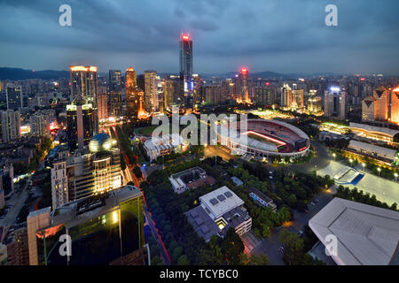 Nacht Landschaft der Stadt Tianhe Sportzentrum, Guangzhou Stockfoto