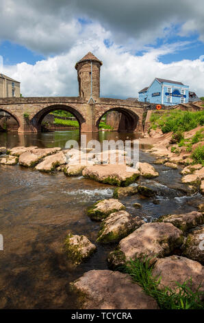 Der Torturm des 13. Jahrhunderts Feste in Monmouth Monnow Bridge, Wales Stockfoto