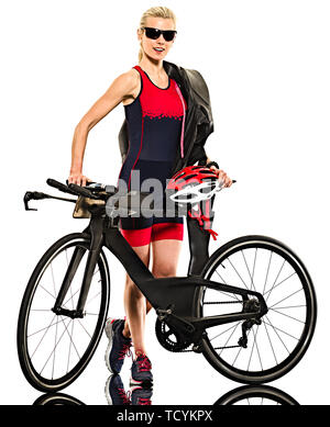 Eine kaukasische Frau üben triathlon Triathleten ironman studio Schuß auf weißem Hintergrund Stockfoto