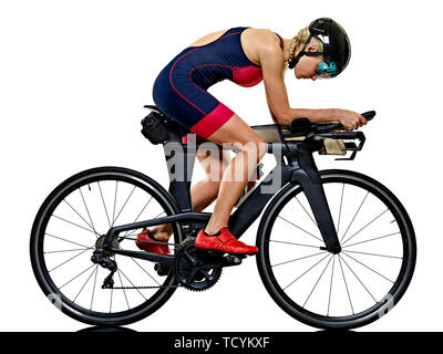 Eine kaukasische Frau üben triathlon Triathleten ironman studio Schuß auf weißem Hintergrund Stockfoto