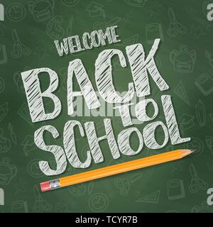 Zurück zu Schule vektor Banner mit Kreide stilisierten Text auf einer grünen Tafel Hintergrund mit einem Bleistift Willkommen. Vector Illustration. Stock Vektor