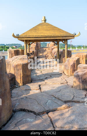 Heben Zhi Brücke in Konfuzius kulturelle Stadt, Suixi, Guangdong Stockfoto