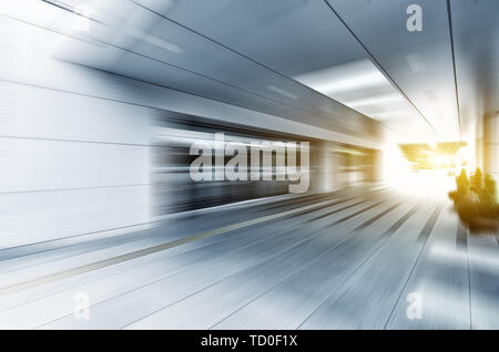 Blur Eingang des modernen Gebäude in Seoul mit Sunbeam Stockfoto