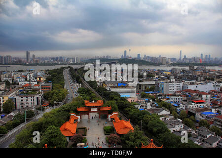 Die Landschaft des Yellow Crane Tower in Wuhan Stockfoto