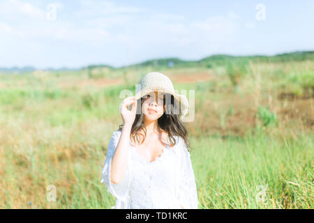 Eine relativ große Anzahl von Bilder, jede Aufnahme mit Herz, die Modelle sind die Freunde, die um Sie herum. Stockfoto