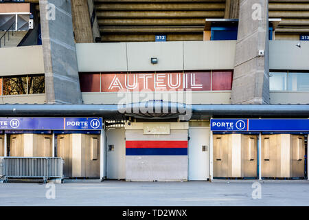 Nahaufnahme der Tribüne Auteuil Eingang des Parc des Princes Stadion in Paris, Frankreich, der Heimat von Paris Saint-Germain (PSG) Football Club. Stockfoto