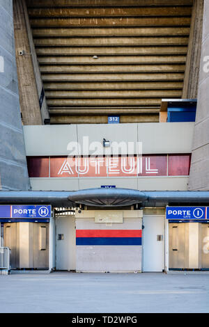 Nahaufnahme der Tribüne Auteuil Eingang des Parc des Princes Stadion in Paris, Frankreich, der Heimat von Paris Saint-Germain (PSG) Football Club. Stockfoto