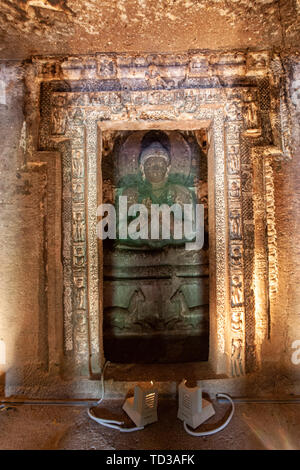 Der Schrein mit Säulen, Höhle 20. Ajanta Höhlen, Mumbai, Maharashtra, Indien Stockfoto