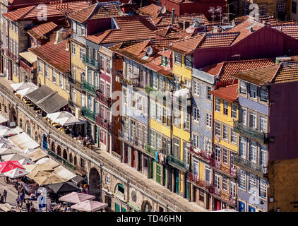 Bunte Häuser von Ribeira, Erhöhte Ansicht, Porto, Portugal, Europa Stockfoto