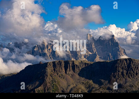 Alta Via Bepi Zac, Marmolada bei Sonnenuntergang, Dolomiten, Venetien, Italien, Europa Stockfoto