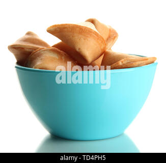 Fortune Cookies in der Schüssel, isoliert auf weißem Stockfoto