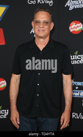 Hollywood, Ca. 11 Juni, 2019. Tom Hanks, bei der Premiere von Disney und Pixar's 'Toy Story 4' im El Capitan Theatre in Hollywood, Kalifornien am 11. Juni 2019. Credit: Faye Sadou/Medien Punch/Alamy leben Nachrichten Stockfoto