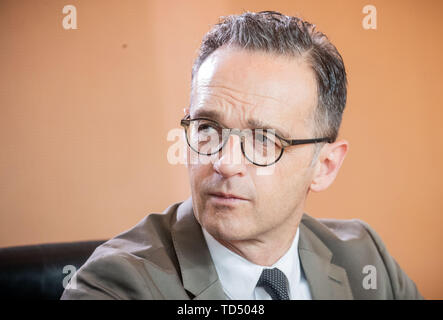 Berlin, Deutschland. 12 Juni, 2019. Heiko Maas (SPD), Außenminister, wartet auf den Beginn der Sitzung des Bundeskabinetts im Kanzleramt. Quelle: Michael Kappeler/dpa/Alamy leben Nachrichten Stockfoto