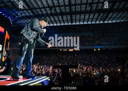 Mailand, Italien. 07 Juni, 2019. Vasco Rossi führt live auf der Bühne im San Siro Stadion während seiner non stop live Musik 2019 in Mailand. Credit: SOPA Images Limited/Alamy leben Nachrichten Stockfoto