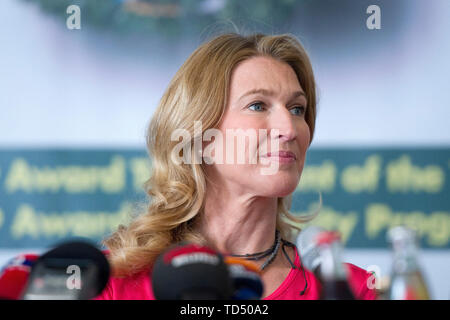 Steffi Graf wird 50 Am 14. Juni 2019, Steffi Graf (ehemaliges Tennis pro), Porträt, Porträt, portråt, Pressekonferenz nach der Show kämpfen mit Steffi Graf, am 04.06.2011 in Halle (Westf.)/Deutschland å | Verwendung weltweit Stockfoto