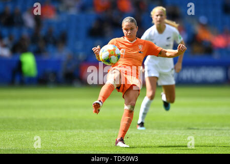 Le Havre, Frankreich. 11 Juni, 2019. Sherida Spitse (Niederlande, Niederlande, 8.) schlägt die Kugel, 11.06.2019, Le Havre (Frankreich), Fußball, FIFA Frauen-WM 2019, Neuseeland, Niederlande, FIFA-Bestimmungen verbieten die Verwendung von Fotografien als BILDSEQUENZEN UND/ODER QUASI-VIDEO. | Verwendung der weltweiten Kredit: dpa/Alamy leben Nachrichten Stockfoto
