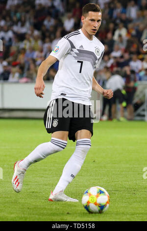 Mainz, Deutschland 11. Juni 2019: Bundesländer Match 2019 - EM-Qualifikationsspiel - Deutschland gegen Deutschland. Estland Julian Draxler (Deutschland), Aktion. Einzelnes Bild. Ausschneiden. mit Kugel, Hoch, Hoch-/DFB-Bestimmungen verbieten die Verwendung von Fotografien als Bildsequenzen und/oder quasi-Video. // | Verwendung weltweit Stockfoto