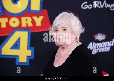 Los Angeles, CA, USA. 11 Juni, 2019. Juni Squibb in der Ankunftshalle für Toy Story 4 Premiere, El Capitan Theatre, Los Angeles, CA 11. Juni 2019. Credit: Priscilla Grant/Everett Collection/Alamy leben Nachrichten Stockfoto