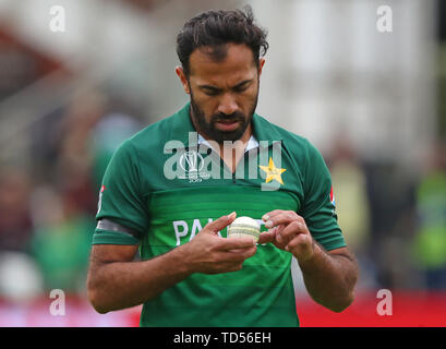Taunton, Großbritannien. 12 Juni, 2019. Wahab Riaz von Pakistan bowling Während der Australien v Pakistan, ICC Cricket World Cup Match. In der Grafschaft, Taunton. Quelle: European Sports Fotografische Agentur/Alamy leben Nachrichten Stockfoto