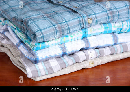 Shirts akkurat gefaltete close-up Stockfoto