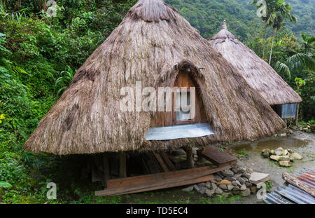 Traditionelle Häuser in den Bergen der Insel Luzon, Philippinen Stockfoto