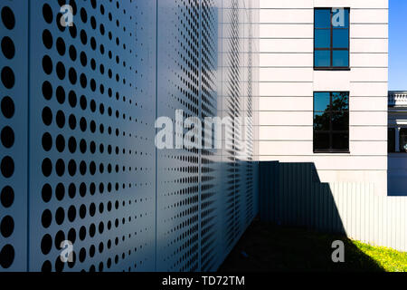 Fragment der Fassade des Hauses mit Windows Stockfoto