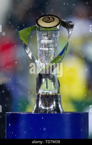 Krakau, Polen. 30. Juni, 2017 firo Fußball, Fußball, international, 30.06.2017 U21-U21-EM-Finale Deutschland - Spanien 1:0 Preisverleihung Deutschland European Cup Trophäe | Verwendung der weltweiten Kredit: dpa/Alamy leben Nachrichten Stockfoto