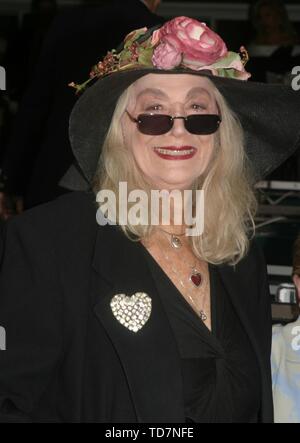 *** Foto *** Sylvia Miles hat im Alter von 94 Jahren gestorben. New York City CelebrityArchaeology.com 2004 Datei foto Sylvia Miles Foto von John Barrett-PHOTOlink.net/MediaPunch - - - - - Stockfoto