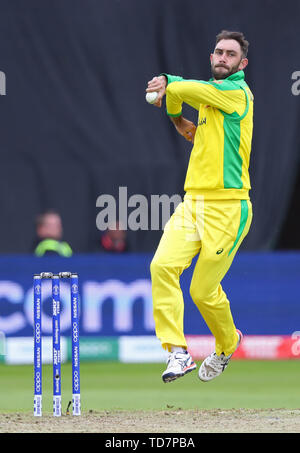 Taunton, Großbritannien. 12 Juni, 2019. Glenn Maxwell von Australien bowling Während der Australien v Pakistan, ICC Cricket World Cup Match. In der Grafschaft, Taunton. Credit: Cal Sport Media/Alamy leben Nachrichten Stockfoto