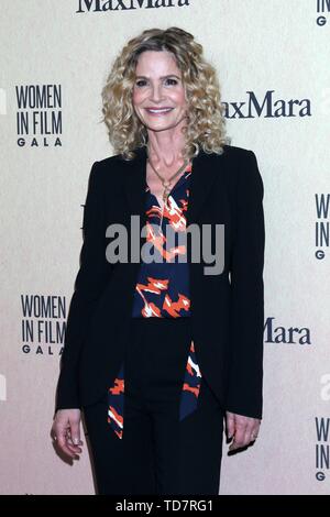 Kyra Sedgwick in der Ankunftshalle für 2019 Frauen im Film jährlichen Gala, The Beverly Hilton, Beverly Hills, CA 12. Juni 2019. Foto von: Priscilla Grant/Everett Collection Stockfoto