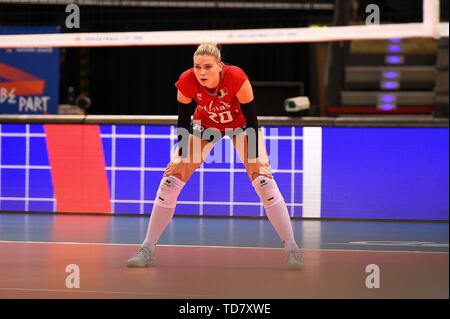 Stuttgart, Deutschland. 13. Juni, 2019. STUTTGART, DEUTSCHLAND, 13.06.2019 - VOLLEYBALL NATIONEN LIGA: Jodie Guilliams Durante la Partida entre Belgica e Republica Dominicana a Disfrutar para la Volleyball Nationen Liga, en Stuttgart, Deutschland. (Foto: Bruno de Carvalho/Cordon Drücken) Credit: CORDON PRESSE/Alamy leben Nachrichten Stockfoto