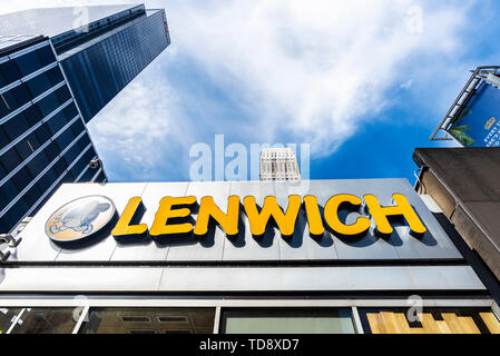 New York City, USA - 31. Juli 2018: Zeichen der Lenwich Restaurant in Manhattan, New York City, USA Stockfoto