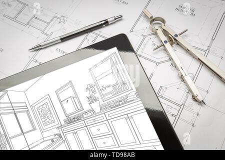 Computer Tablet mit Master Badezimmer Design über Haus plant, Bleistift und Kompass. Stockfoto