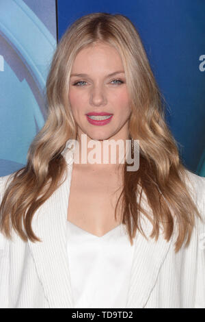 2019/20 ABC Upfront im Four Seasons Hotel bietet: Tracy Spiridakos Wo: New York, New York, United States Wenn: 13. Mai 2019 Credit: Ivan Nikolov/WENN.com Stockfoto