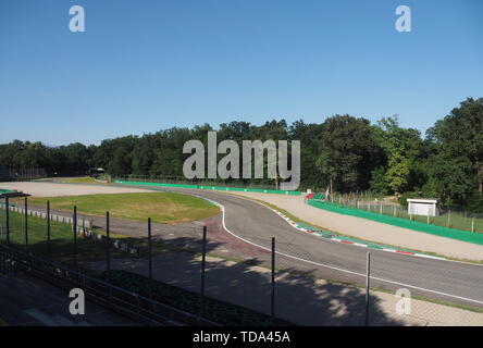 MONZA, Italien - 13. Juni 2019: Das Autodromo Nazionale di Monza, Ascari Varianten. Anschluss in der Nähe der Stadt Monza entfernt, nördlich von Mailand in Italien. Stockfoto