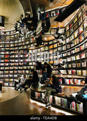 Auf dem Weg traf ich die schönste Buchhandlung, Jiangsu und Zhejiang. Stockfoto