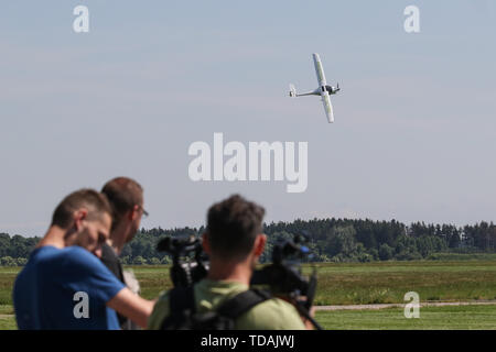 Pruszcz Danzig, Polen. 14. Juni, 2019 Pipistrel Alpha Elektro - 100 Prozent elektrische Flugzeug gesehen wird. Ebene Besuch Pruszcz Flughafen war ein Teil von Fortum unternehmen Werbe-Flug über den Polen aus Breslau auf vollelektrische Flugzeug nach Danzig. Pipistrel Alpha Elektro kann auf Builtin 21 kW Batterie für etwa eine Stunde fliegen mit Geschwindigkeiten über 150 km/h © vadim Pacajev/Alamy leben Nachrichten Stockfoto