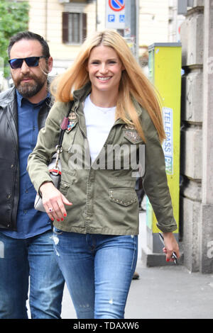 Michelle Hunziker in Mailand, Italien: Mailand, Italien Wann: 13. Mai 2019 Credit: IPA/WENN.com ** Nur für die Veröffentlichung in Großbritannien, den USA, Deutschland, Österreich, Schweiz ** verfügbar Stockfoto