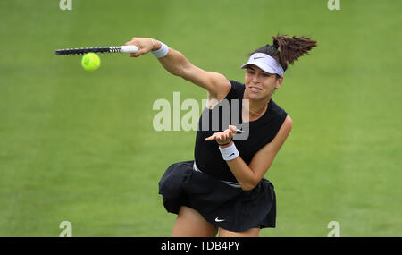 Australiens Ajla Tomljanovic in Aktion gegen Deutschlands Tatjana Maria bei Tag sieben der Natur Tal geöffnet an der Nottingham Tennis Center. Stockfoto