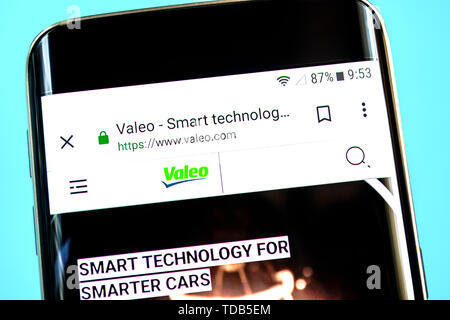 Berdyansk, Ukraine - 1. Juni 2019: Valeo Homepage. Valeo Logo sichtbar auf dem Bildschirm "Telefon" Stockfoto