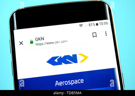Berdyansk, Ukraine - 1. Juni 2019: GKN-Homepage. GKN-Logo sichtbar auf dem Bildschirm "Telefon" Stockfoto