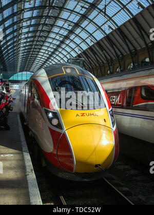 LNER Vorschau der neuen Azuma Züge, die zwischen King's Cross in London und Leeds ab 15 Mai laufen. Azuma bedeutet "Osten" auf Japanisch. Die neuen Züge japanischen Hochgeschwindigkeitszug Technologie von Hitachi's UK Manufacturing Team in der Grafschaft Durham gebaut. Mit: Atmosphäre, Wo: London, Großbritannien Wann: 14. Mai 2019 Credit: Wheatley/WANN Stockfoto