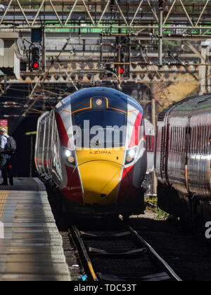 LNER Vorschau der neuen Azuma Züge, die zwischen King's Cross in London und Leeds ab 15 Mai laufen. Azuma bedeutet "Osten" auf Japanisch. Die neuen Züge japanischen Hochgeschwindigkeitszug Technologie von Hitachi's UK Manufacturing Team in der Grafschaft Durham gebaut. Mit: Atmosphäre, Wo: London, Großbritannien Wann: 14. Mai 2019 Credit: Wheatley/WANN Stockfoto